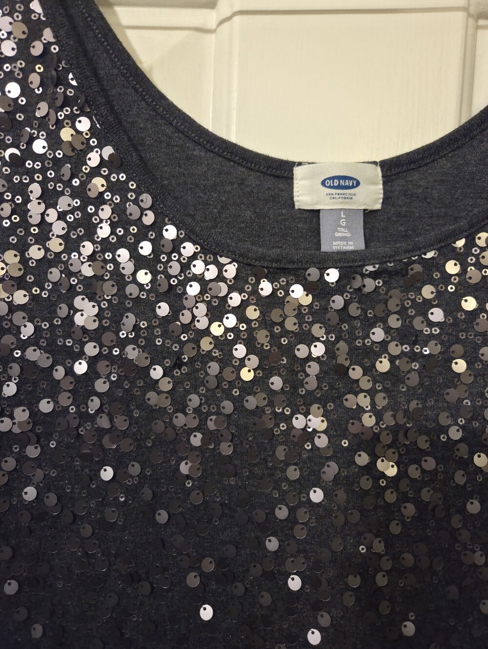 Old Navy Women's Charcoal Sequin Sleeveless Tank Top Sparkle Camisole.  Size L. - Picture 5 of 12
